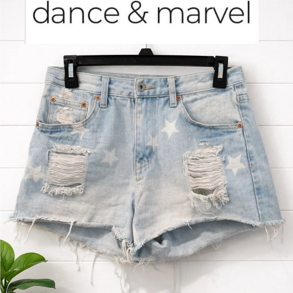 🇺🇸⭐️🇺🇸Dance & Marvel Star Print Distressed Denim Shorts Light Wash Raw Hem-Small